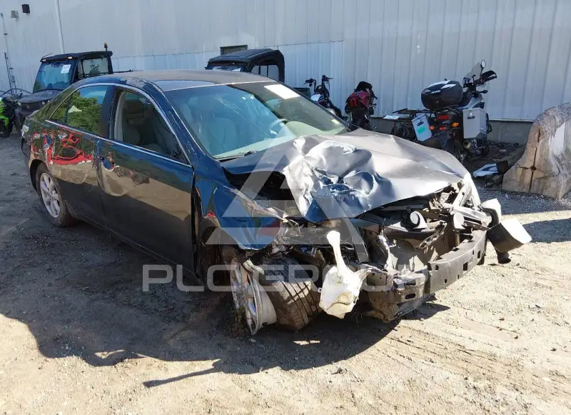 2011 Toyota CAMRY photo
