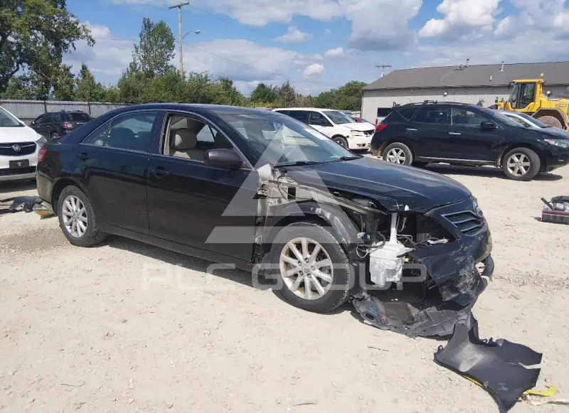 2011 Toyota CAMRY фото