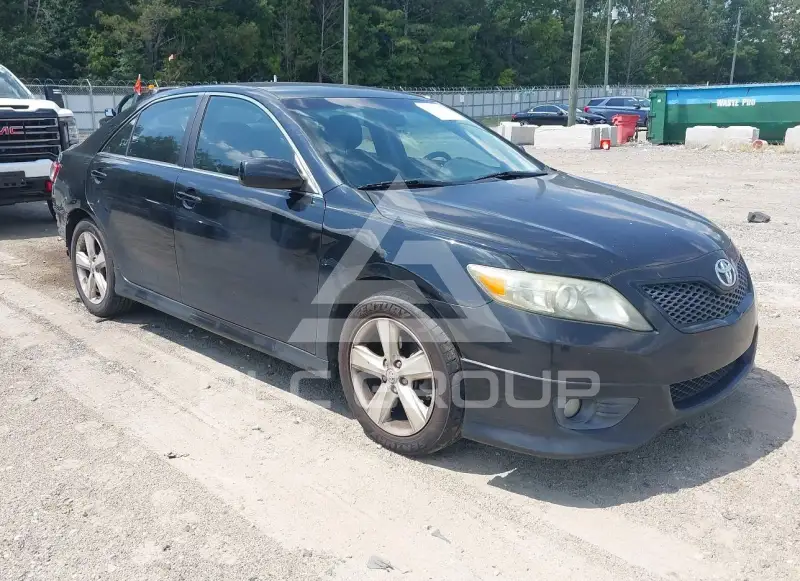 2011 Toyota CAMRY фото