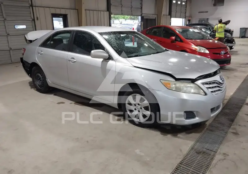 2011 Toyota CAMRY фото
