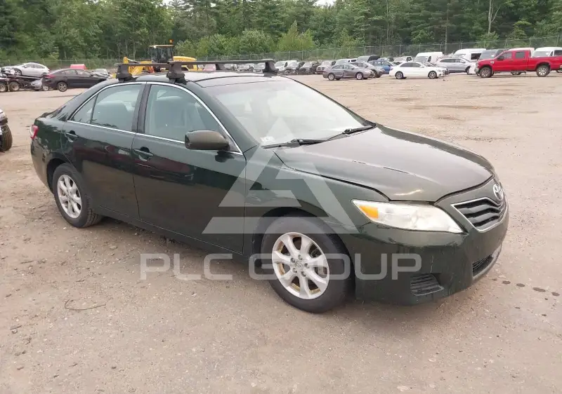 2011 Toyota CAMRY фото