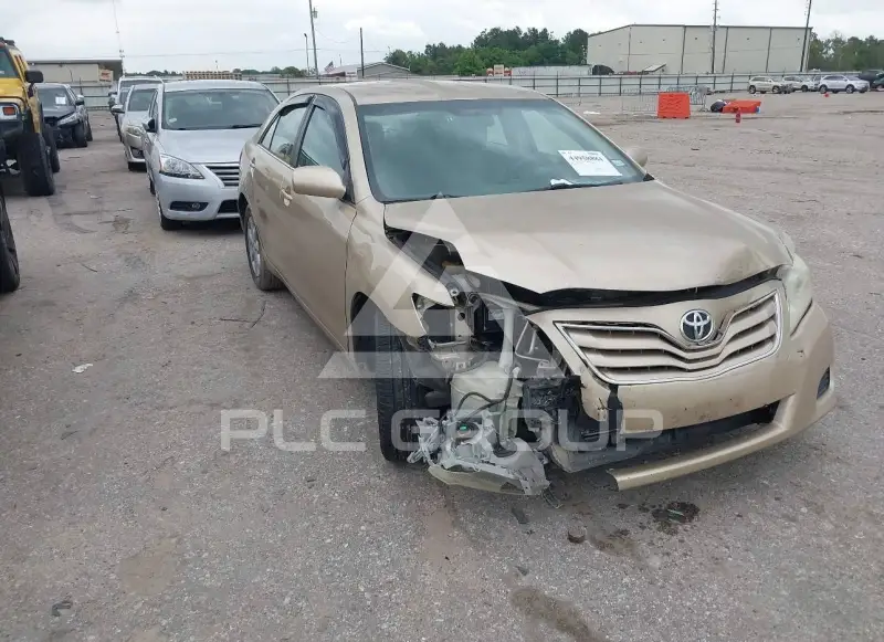 2011 Toyota CAMRY фото