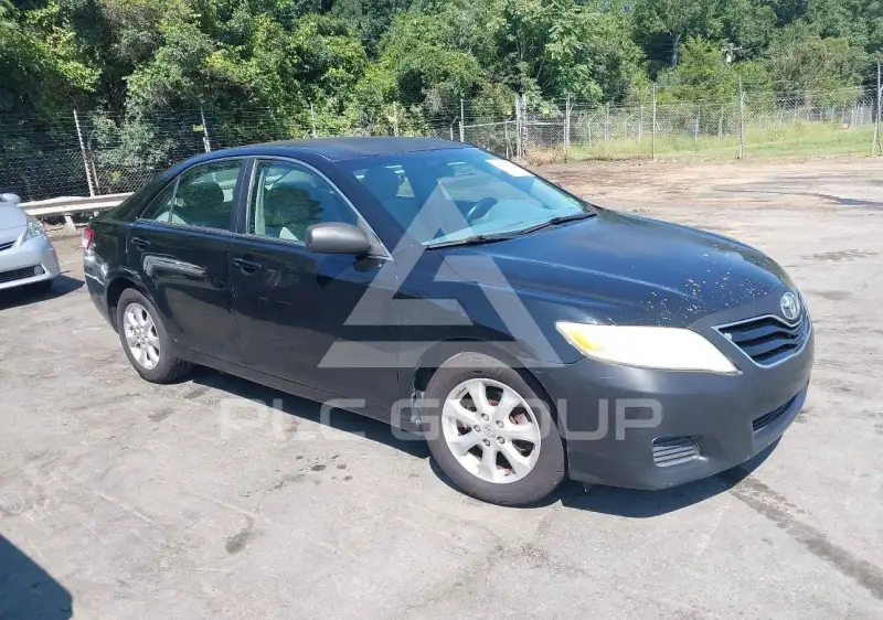 2011 Toyota CAMRY photo