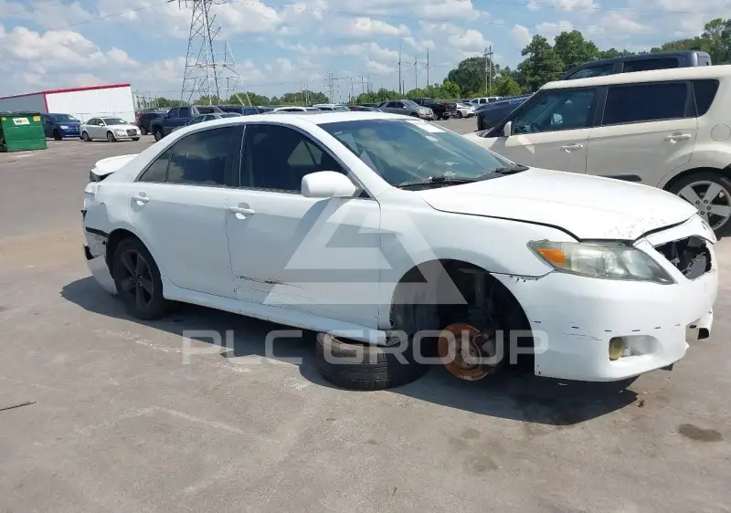 2011 Toyota CAMRY photo