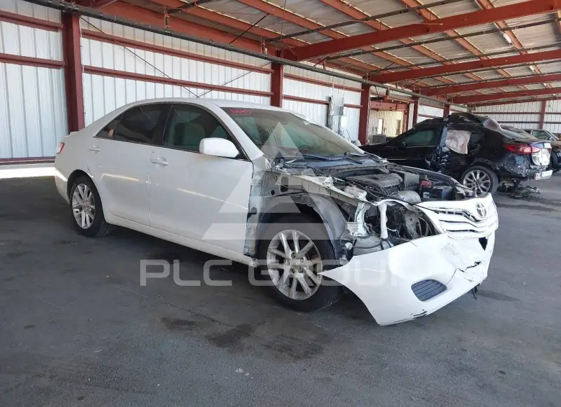 2011 Toyota CAMRY photo