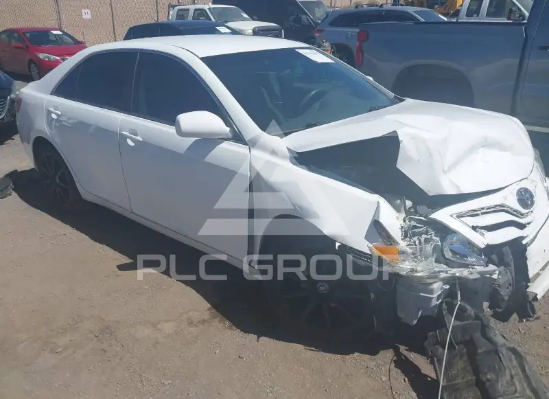 2011 Toyota CAMRY фото