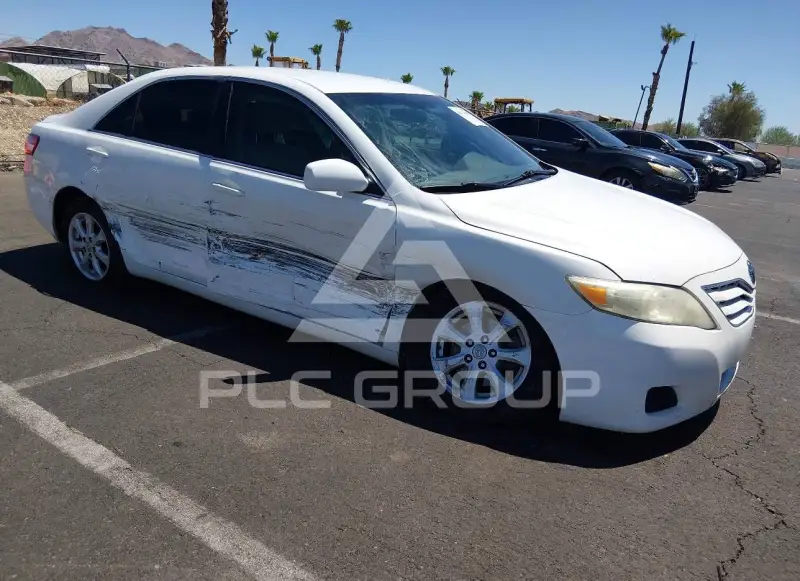 2011 Toyota CAMRY photo
