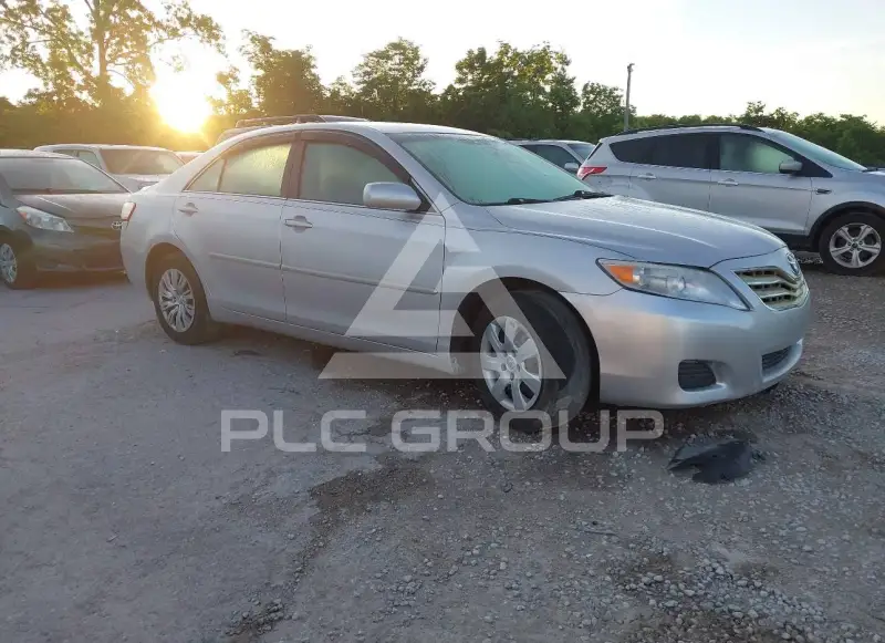 2011 Toyota CAMRY фото
