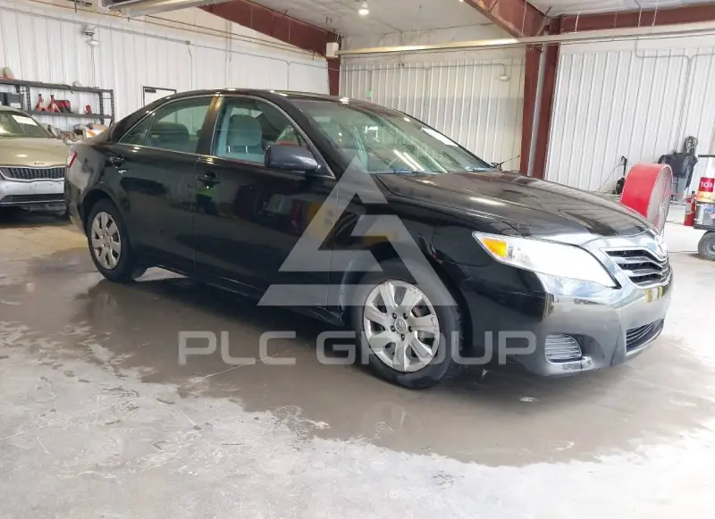 2011 Toyota CAMRY photo