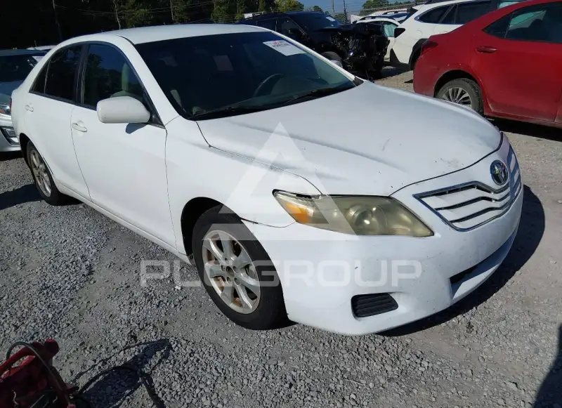 2011 Toyota CAMRY photo