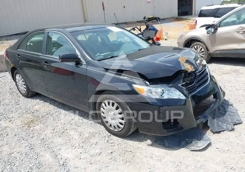 2011 Toyota CAMRY фото