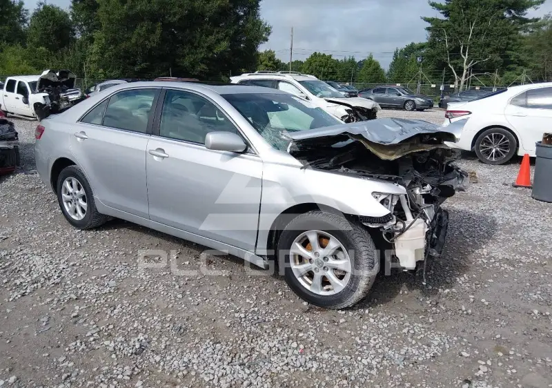 2011 Toyota CAMRY photo