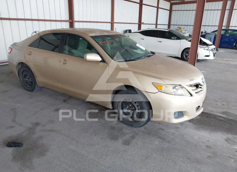 2011 Toyota CAMRY фото