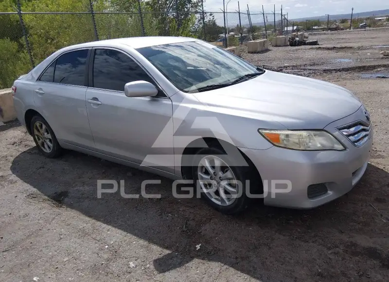 2011 Toyota CAMRY фото