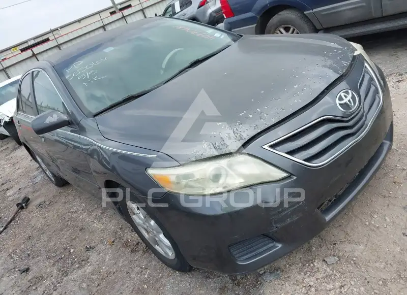 2011 Toyota CAMRY фото