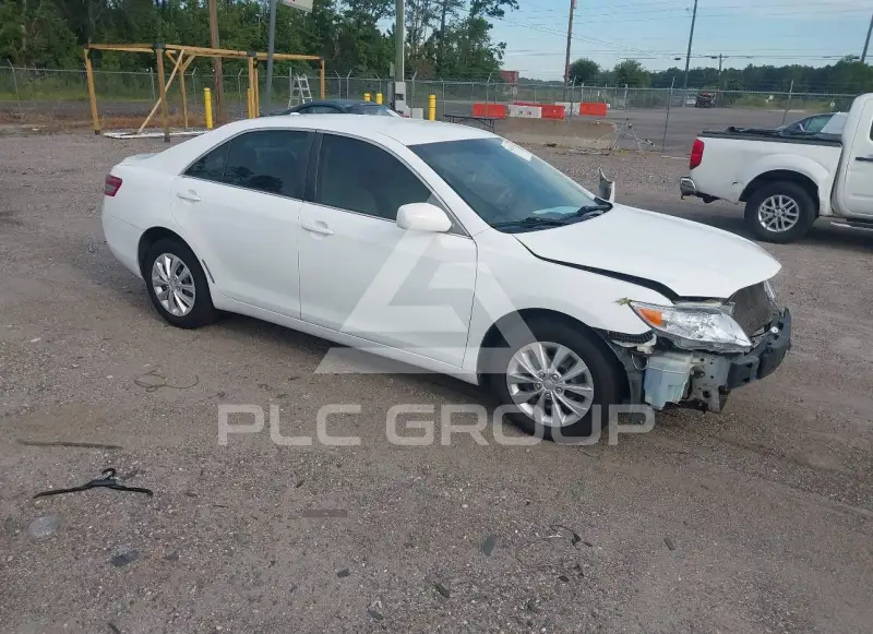 2011 Toyota CAMRY фото