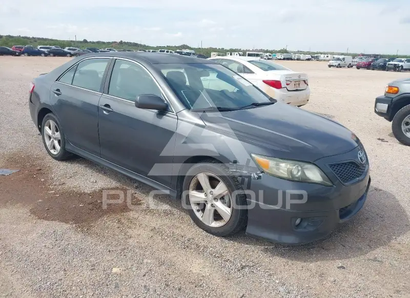 2011 Toyota CAMRY фото