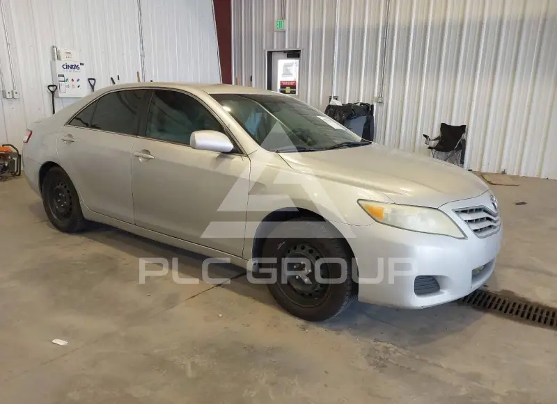 2011 Toyota CAMRY фото