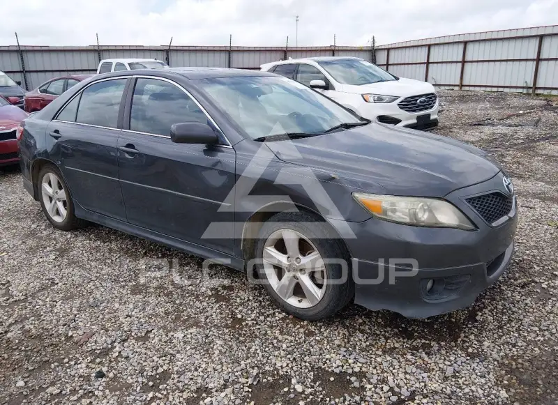 2011 Toyota CAMRY фото