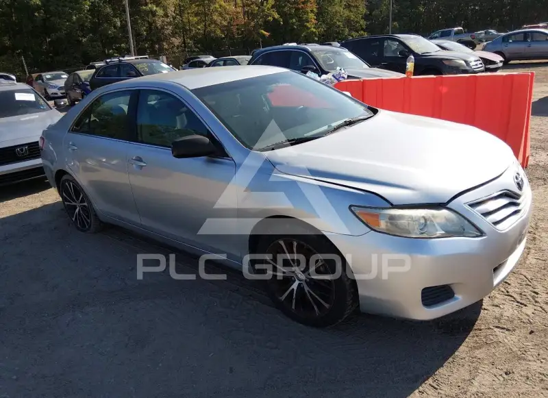 2011 Toyota CAMRY фото