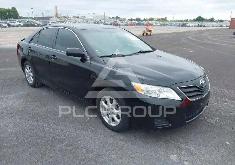 2011 Toyota CAMRY фото