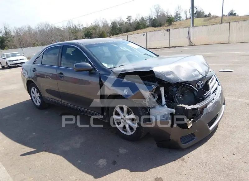 2011 Toyota CAMRY фото