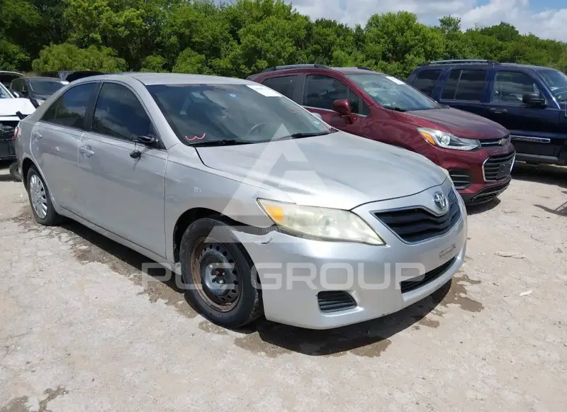 2011 Toyota CAMRY фото