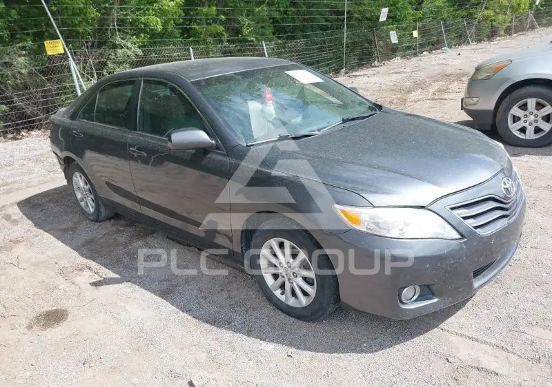2011 Toyota CAMRY фото