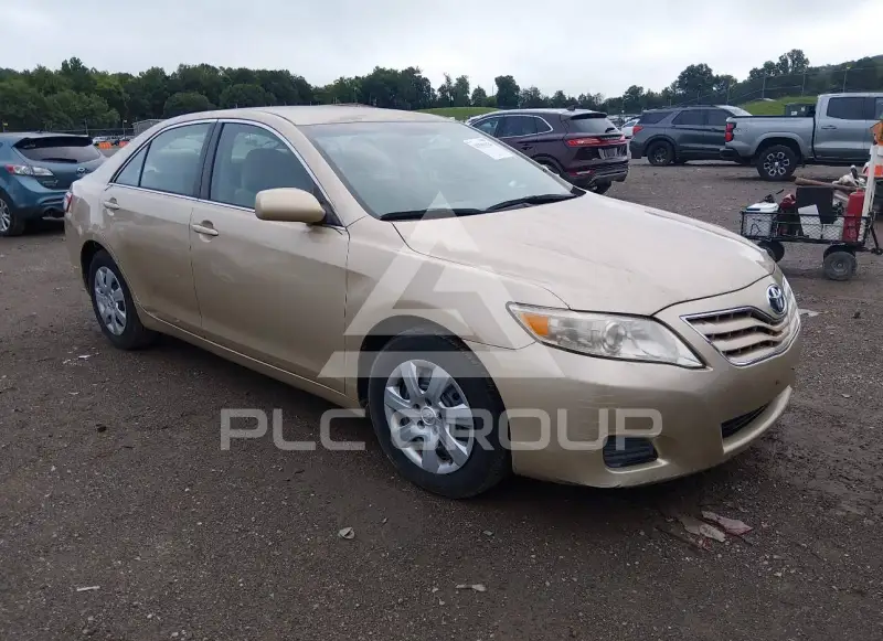 2011 Toyota CAMRY фото