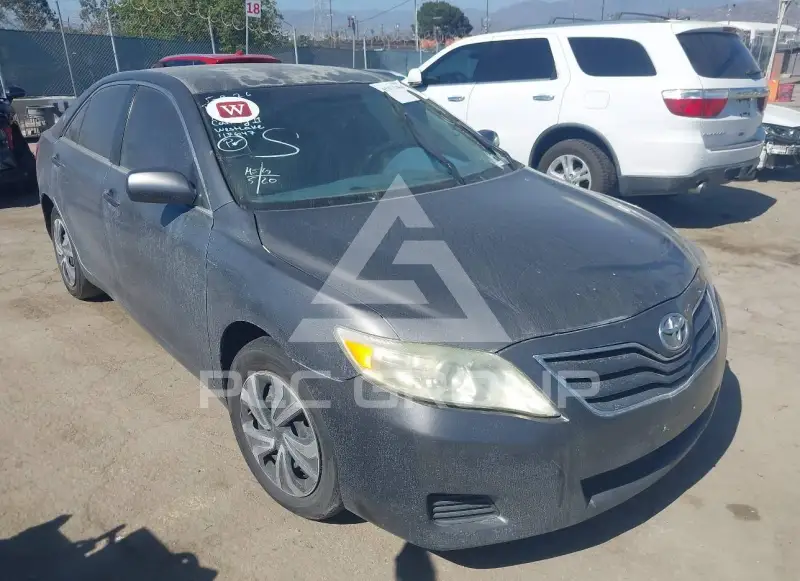 2011 Toyota CAMRY photo