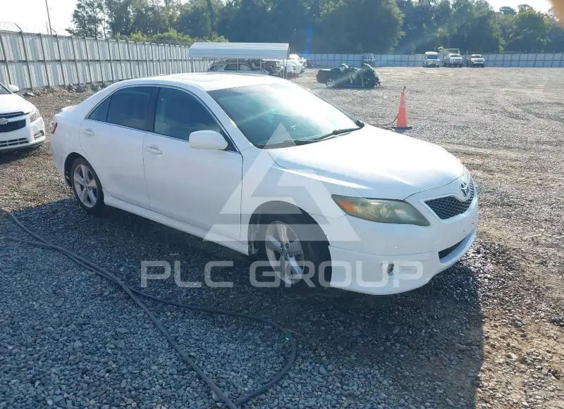 2011 Toyota CAMRY фото