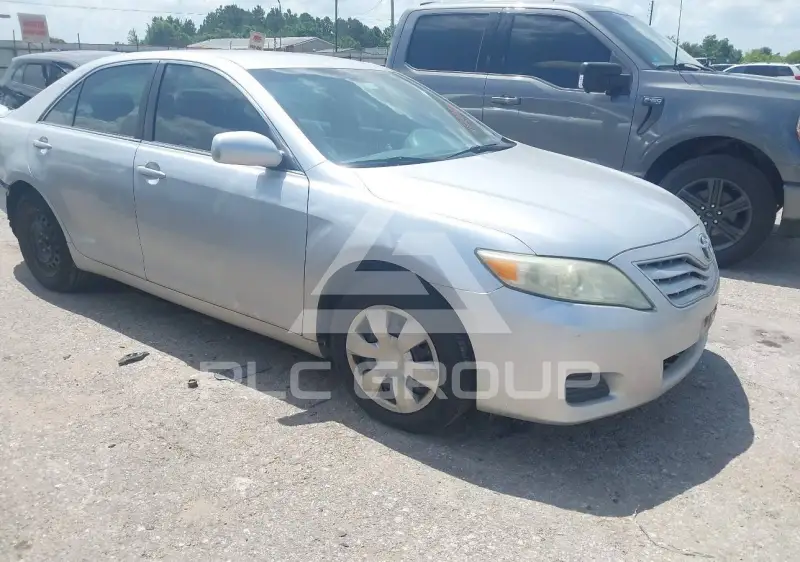 2011 Toyota CAMRY фото