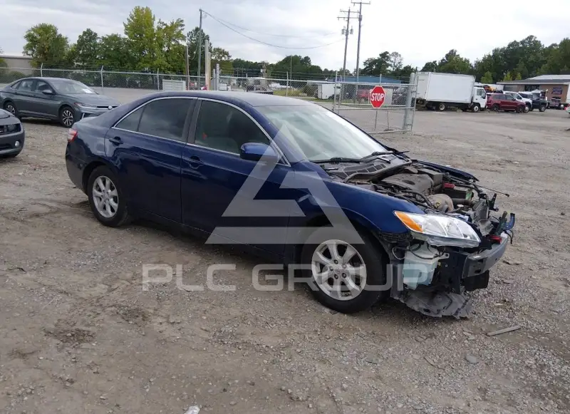 2011 Toyota CAMRY фото