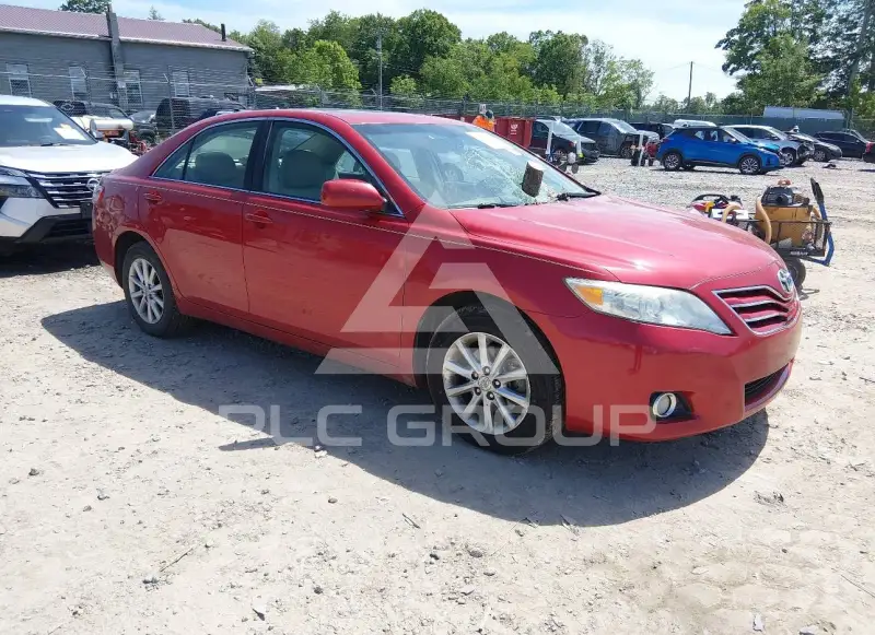 2011 Toyota CAMRY photo