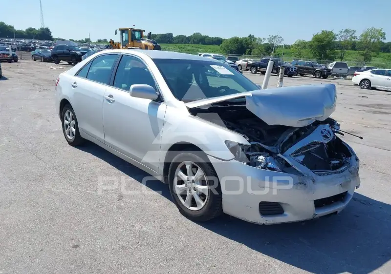 2011 Toyota CAMRY photo