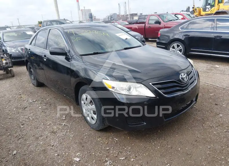 2011 Toyota CAMRY photo