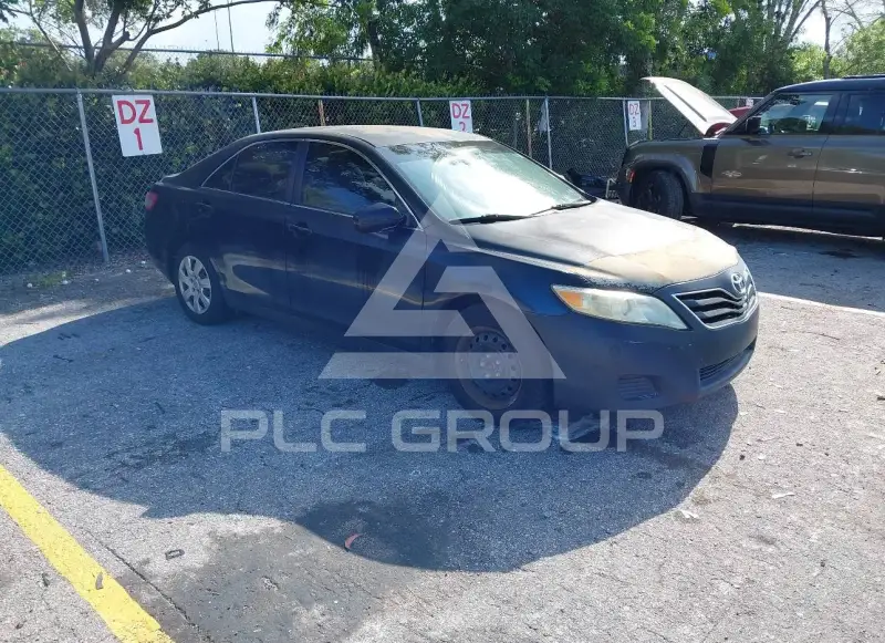 2011 Toyota CAMRY photo