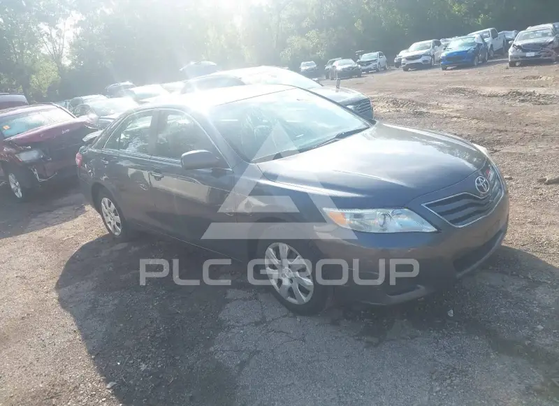 2011 Toyota CAMRY фото