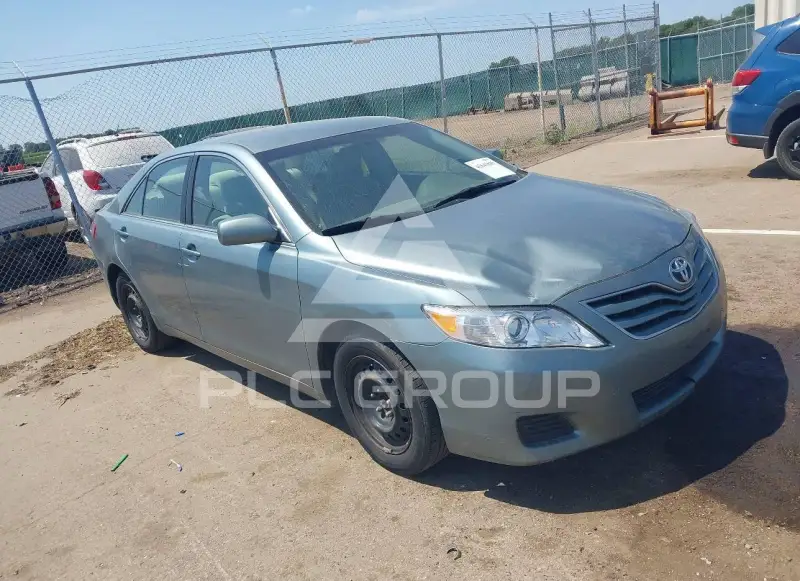 2011 Toyota CAMRY photo