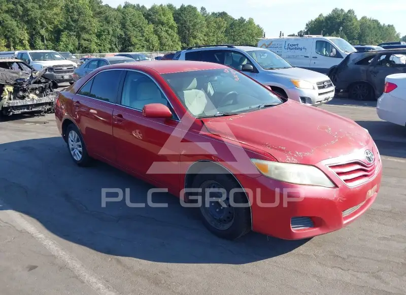 2011 Toyota CAMRY фото