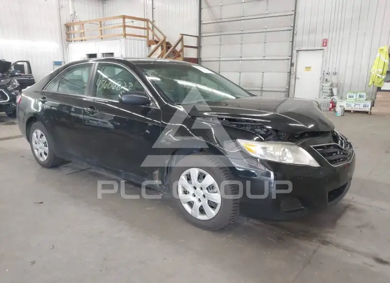 2011 Toyota CAMRY фото