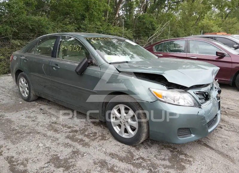 2011 Toyota CAMRY фото
