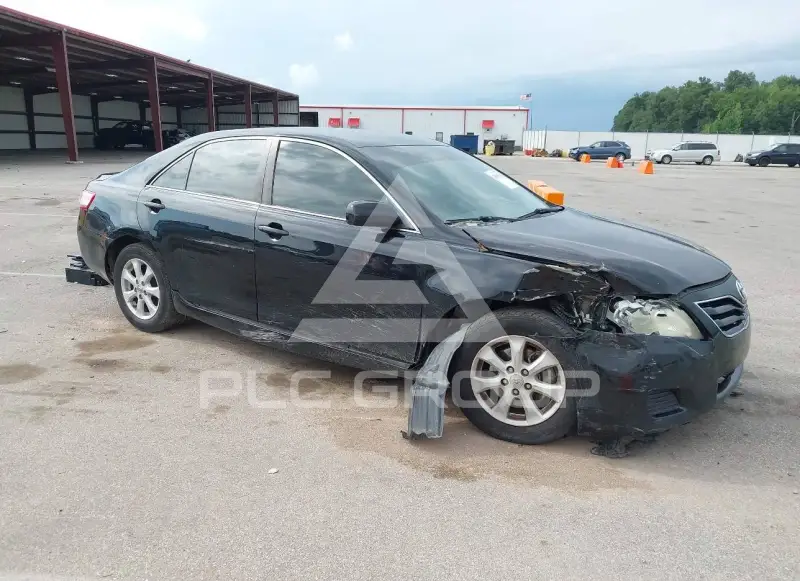 2011 Toyota CAMRY фото