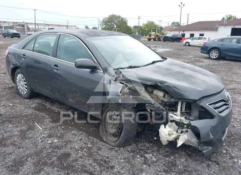 2011 Toyota CAMRY фото