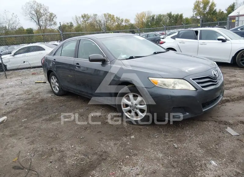 2011 Toyota CAMRY photo