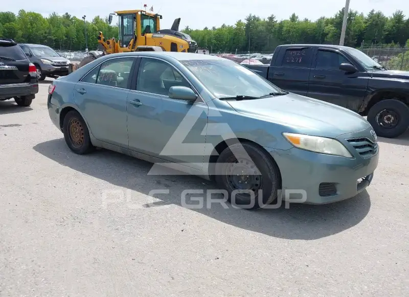 2011 Toyota CAMRY фото