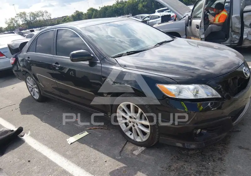 2011 Toyota CAMRY фото