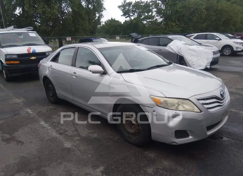 2011 Toyota CAMRY photo
