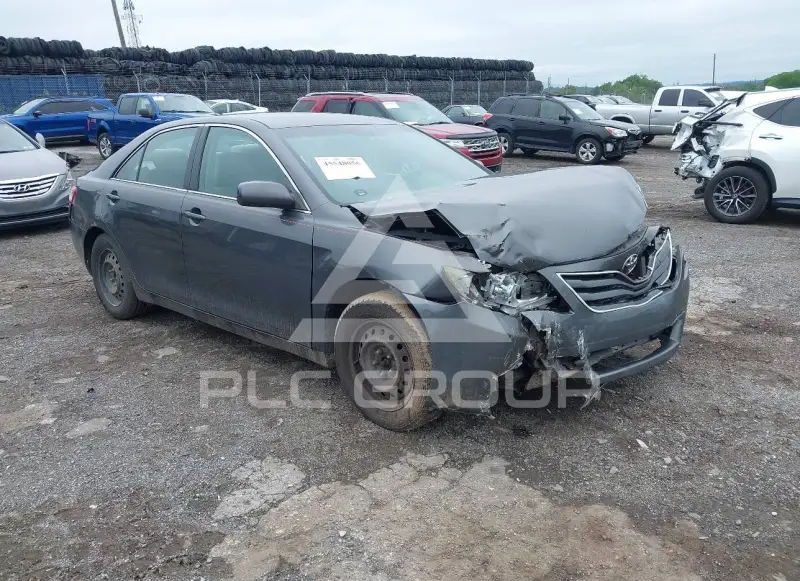 2011 Toyota CAMRY photo