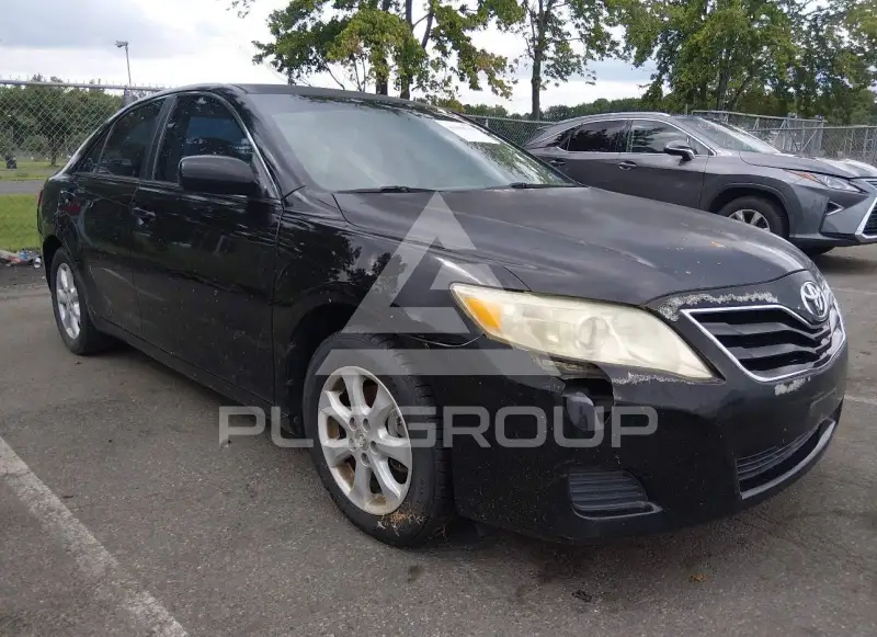 2011 Toyota CAMRY photo
